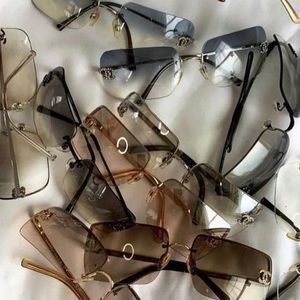 ‼️SOLD‼️Vtg CHANEL RHINESTONE SUNGLASSES Y2K 4092-B KYLIE JENNER